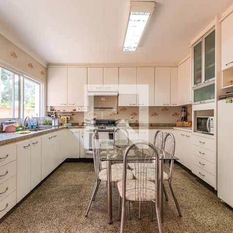 Casa de condomínio para alugar com 495m², 4 quartos e 4 vagas Casa de condomínio para alugar com 495m², 4 quartos e 4 vagasCozinha