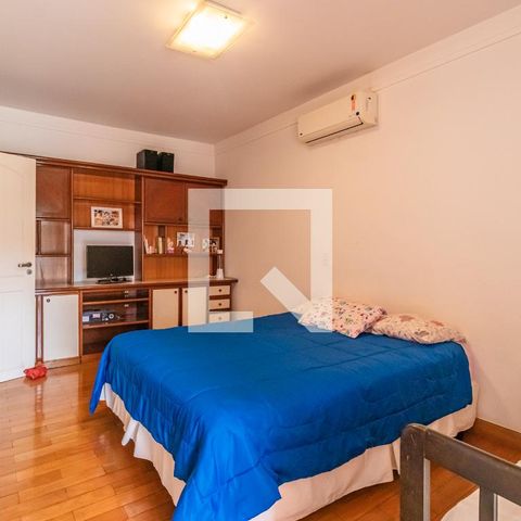 Casa de condomínio para alugar com 495m², 4 quartos e 4 vagas Casa de condomínio para alugar com 495m², 4 quartos e 4 vagasQuarto 2