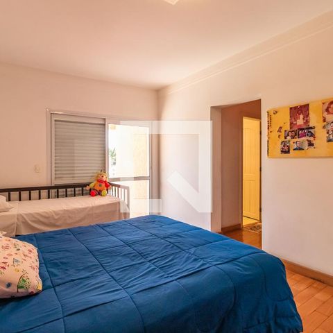 Casa de condomínio para alugar com 495m², 4 quartos e 4 vagas Casa de condomínio para alugar com 495m², 4 quartos e 4 vagasQuarto 2