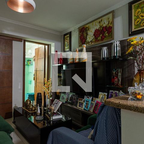Casa à venda com 80m², 2 quartos e sem vaga Casa à venda com 80m², 2 quartos e sem vagaSala