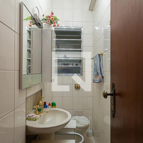 Casa à venda com 80m², 2 quartos e sem vaga Casa à venda com 80m², 2 quartos e sem vagaBanheiro 2