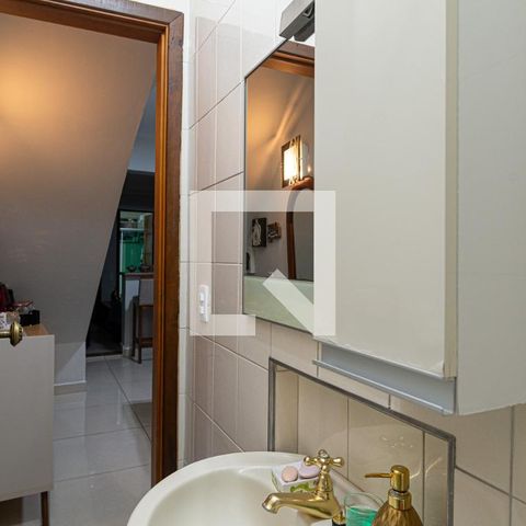 Casa à venda com 80m², 2 quartos e sem vaga Casa à venda com 80m², 2 quartos e sem vagaBanheiro 2