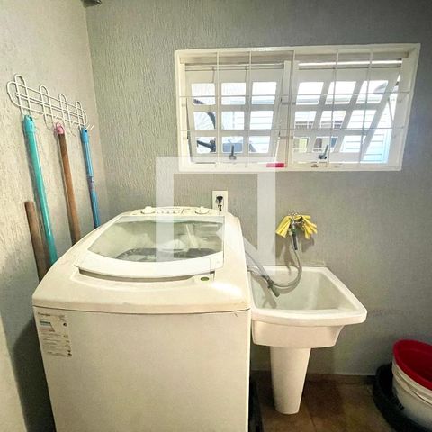 Casa à venda com 151m², 3 quartos e 2 vagas Casa à venda com 151m², 3 quartos e 2 vagasÁrea de Serviço