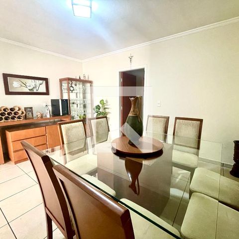 Casa à venda com 151m², 3 quartos e 2 vagas Casa à venda com 151m², 3 quartos e 2 vagasSala de Jantar