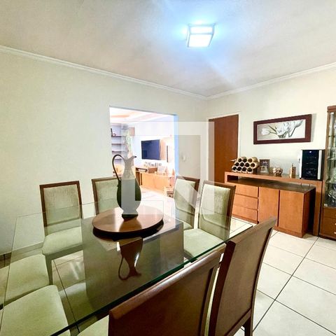 Casa à venda com 151m², 3 quartos e 2 vagas Casa à venda com 151m², 3 quartos e 2 vagasSala de Jantar