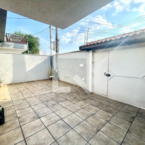 Casa à venda com 151m², 3 quartos e 2 vagas Casa à venda com 151m², 3 quartos e 2 vagasGaragem