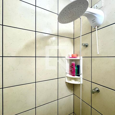 Casa à venda com 151m², 3 quartos e 2 vagas Casa à venda com 151m², 3 quartos e 2 vagasBanheiro Social