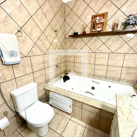 Casa à venda com 151m², 3 quartos e 2 vagas Casa à venda com 151m², 3 quartos e 2 vagasBanheiro da Suíte