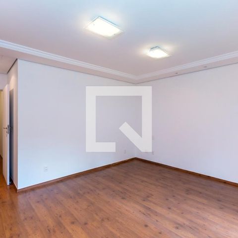 Casa à venda com 450m², 4 quartos e 4 vagas Casa à venda com 450m², 4 quartos e 4 vagasSuíte 2