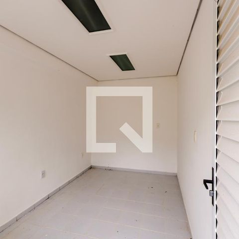 Casa à venda com 450m², 4 quartos e 4 vagas Casa à venda com 450m², 4 quartos e 4 vagasDeposito próximo à Churrasqueira