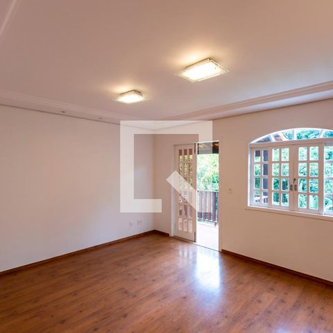 Casa à venda com 450m², 4 quartos e 4 vagas Casa à venda com 450m², 4 quartos e 4 vagasSuíte 2