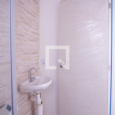 Apartamento à venda com 46m², 2 quartos e sem vagaBanheiro