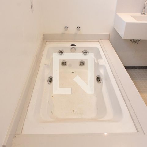 Apartamento à venda com 408m², 4 quartos e 4 vagasBANHEIRO SUITE 4