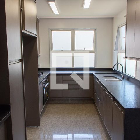 Apartamento à venda com 408m², 4 quartos e 4 vagasCOZINHA