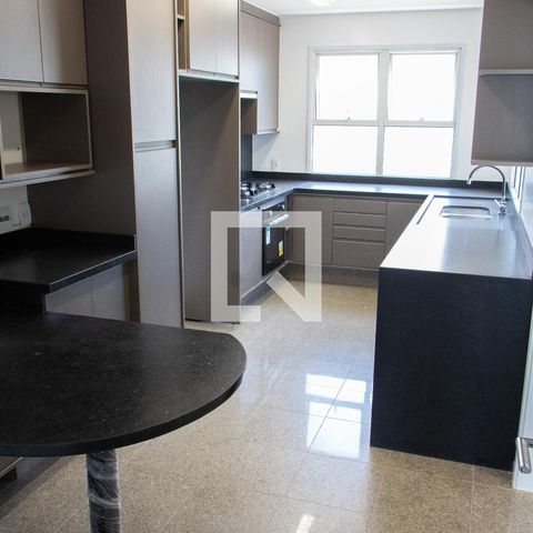 Apartamento à venda com 408m², 4 quartos e 4 vagasCOZINHA