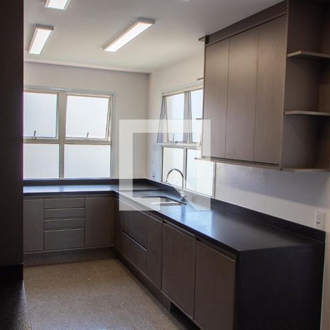 Apartamento à venda com 408m², 4 quartos e 4 vagasCOZINHA