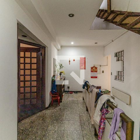 Apartamento à venda com 245m², 5 quartos e sem vagaCorredor