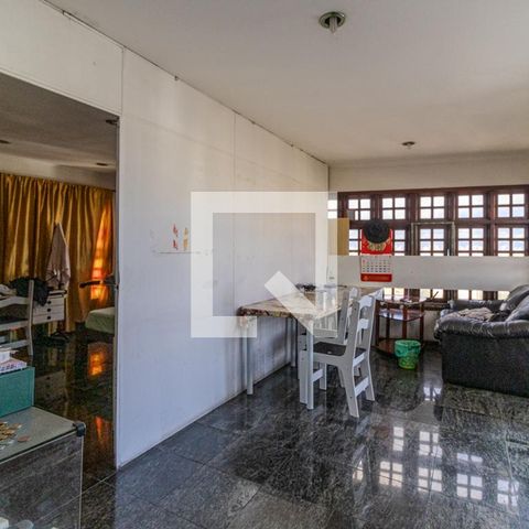 Apartamento à venda com 245m², 5 quartos e sem vagaSala