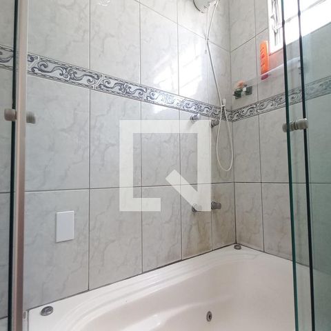Apartamento à venda com 76m², 2 quartos e 1 vaga Apartamento à venda com 76m², 2 quartos e 1 vagaBanheiro