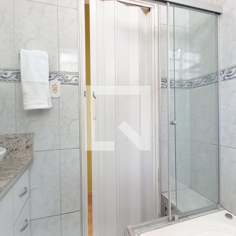 Apartamento à venda com 76m², 2 quartos e 1 vaga Apartamento à venda com 76m², 2 quartos e 1 vagaBanheiro