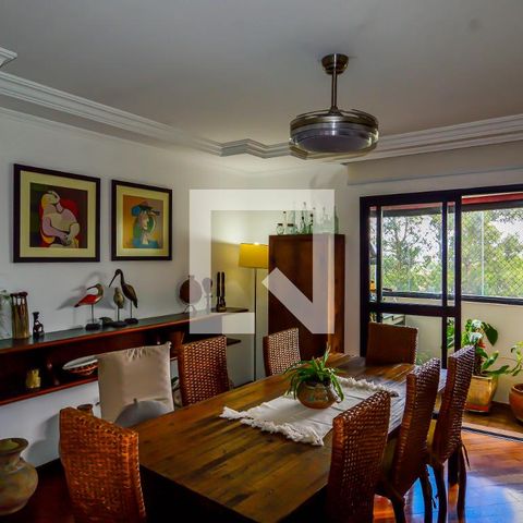 Apartamento à venda com 202m², 4 quartos e 3 vagas Apartamento à venda com 202m², 4 quartos e 3 vagasSala de Jantar