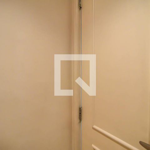 Apartamento à venda com 202m², 4 quartos e 3 vagas Apartamento à venda com 202m², 4 quartos e 3 vagasLavabo