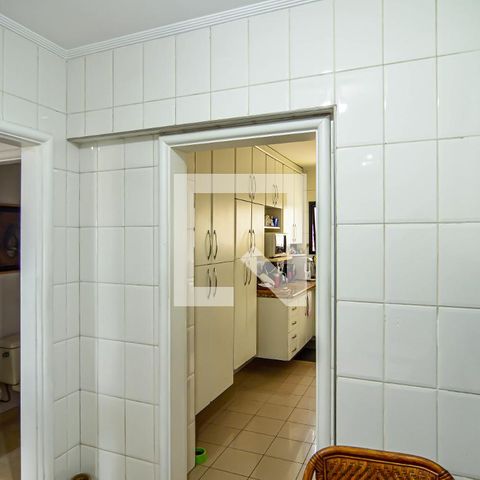 Apartamento à venda com 202m², 4 quartos e 3 vagas Apartamento à venda com 202m², 4 quartos e 3 vagasCopa