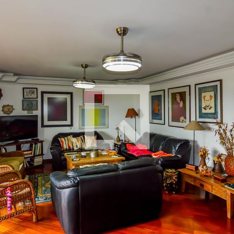 Apartamento à venda com 202m², 4 quartos e 3 vagas Apartamento à venda com 202m², 4 quartos e 3 vagasSala