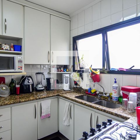 Apartamento à venda com 202m², 4 quartos e 3 vagas Apartamento à venda com 202m², 4 quartos e 3 vagasCozinha