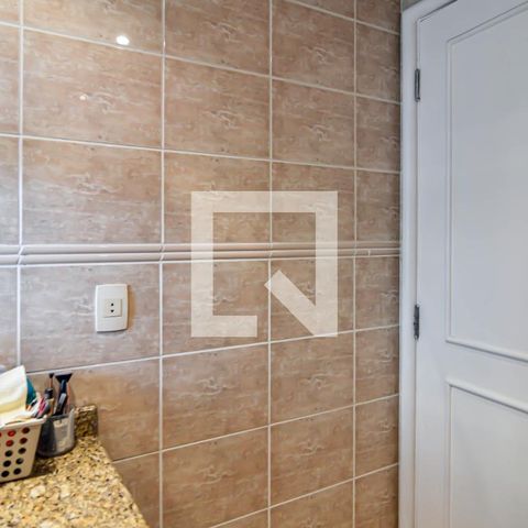 Apartamento à venda com 202m², 4 quartos e 3 vagas Apartamento à venda com 202m², 4 quartos e 3 vagasBanheiro