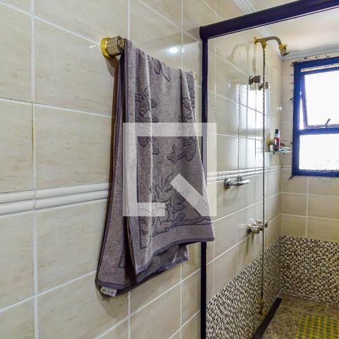 Apartamento à venda com 202m², 4 quartos e 3 vagas Apartamento à venda com 202m², 4 quartos e 3 vagasBanheiro da Suíte 2