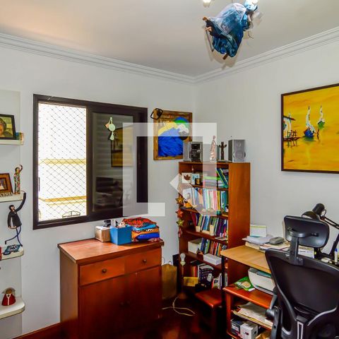 Apartamento à venda com 202m², 4 quartos e 3 vagas Apartamento à venda com 202m², 4 quartos e 3 vagasQuarto 1