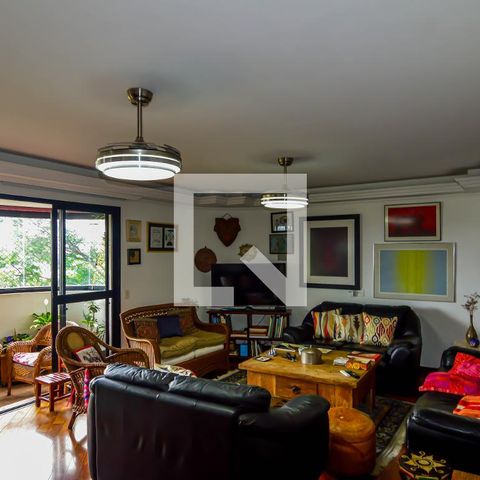 Apartamento à venda com 202m², 4 quartos e 3 vagas Apartamento à venda com 202m², 4 quartos e 3 vagasSala