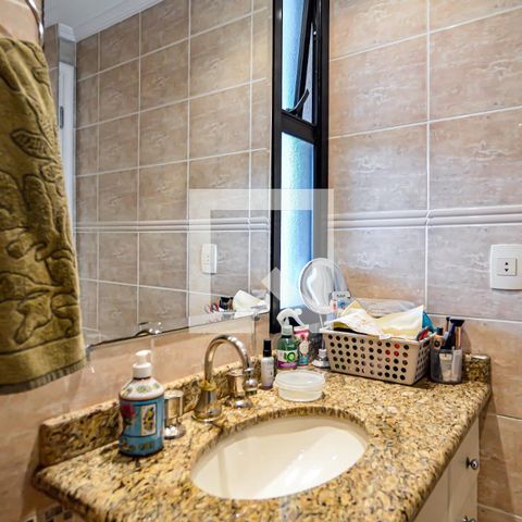 Apartamento à venda com 202m², 4 quartos e 3 vagas Apartamento à venda com 202m², 4 quartos e 3 vagasBanheiro