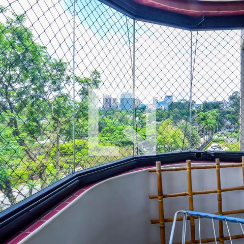 Apartamento à venda com 202m², 4 quartos e 3 vagas Apartamento à venda com 202m², 4 quartos e 3 vagasSuíte 2-Sacada
