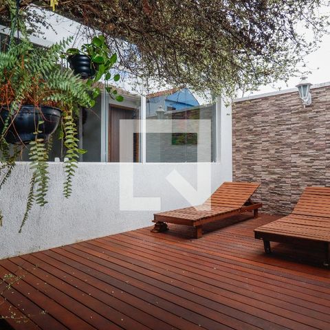 Casa à venda com 390m², 3 quartos e 2 vagas Casa à venda com 390m², 3 quartos e 2 vagasÁrea externa
