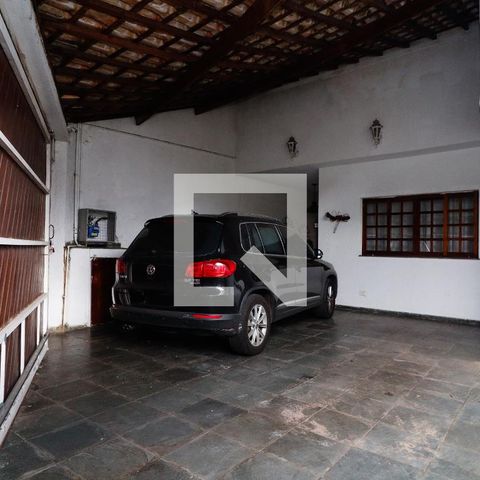 Casa à venda com 390m², 3 quartos e 2 vagas Casa à venda com 390m², 3 quartos e 2 vagasGaragem