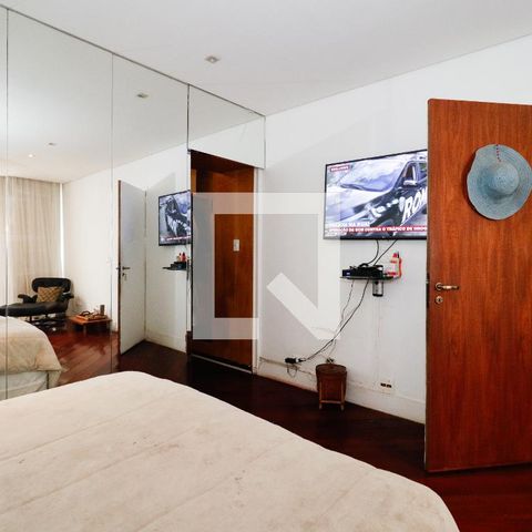 Casa à venda com 390m², 3 quartos e 2 vagas Casa à venda com 390m², 3 quartos e 2 vagasSuíte 1