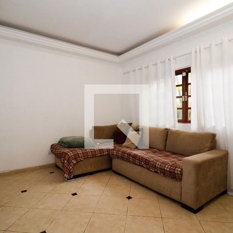 Casa à venda com 390m², 3 quartos e 2 vagas Casa à venda com 390m², 3 quartos e 2 vagasSala de TV