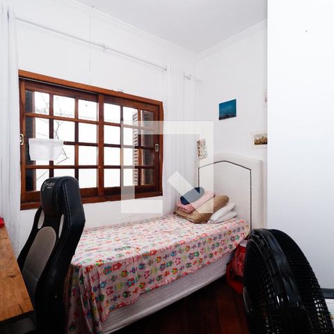 Casa à venda com 390m², 3 quartos e 2 vagas Casa à venda com 390m², 3 quartos e 2 vagasQuarto 3