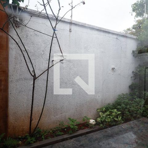 Casa à venda com 390m², 3 quartos e 2 vagas Casa à venda com 390m², 3 quartos e 2 vagasVista do Quarto 3