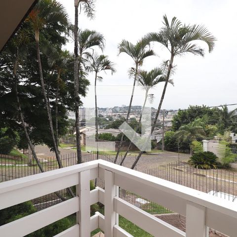 Casa à venda com 204m², 4 quartos e 2 vagassala vista