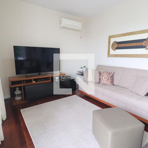 Casa à venda com 204m², 4 quartos e 2 vagassala