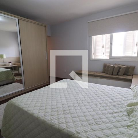 Casa à venda com 204m², 4 quartos e 2 vagasSuíte