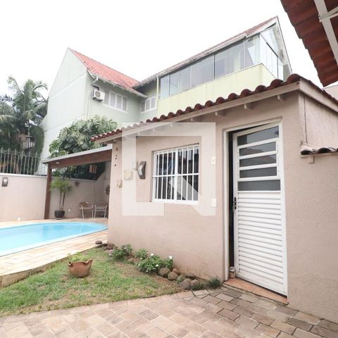 Casa à venda com 204m², 4 quartos e 2 vagaspiscina