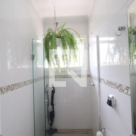 Casa à venda com 204m², 4 quartos e 2 vagasBanheiro