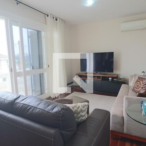 Casa à venda com 204m², 4 quartos e 2 vagassala