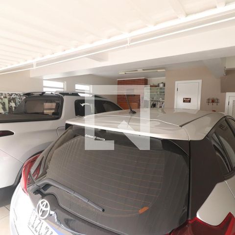 Casa à venda com 204m², 4 quartos e 2 vagasGaragem