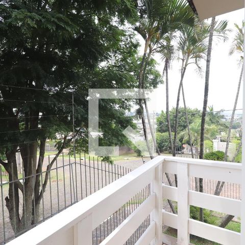 Casa à venda com 204m², 4 quartos e 2 vagassala vista