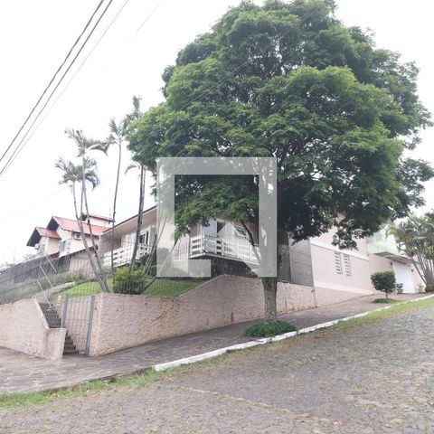 Casa à venda com 204m², 4 quartos e 2 vagasFachada